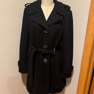 Black Flattering Belted Warm Wool Coat
